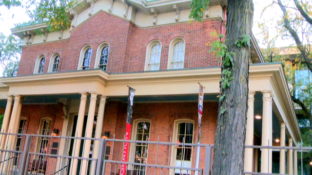 HullHouse.png 