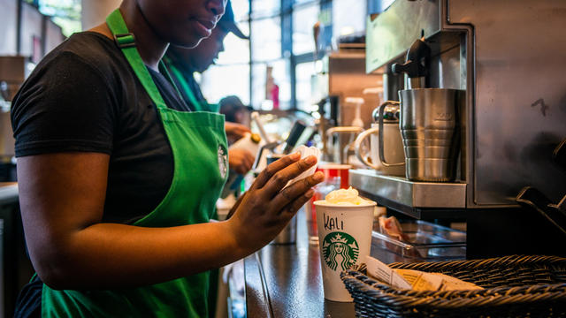 Starbucks Corp. Cafe As Growth Remains Sluggish 