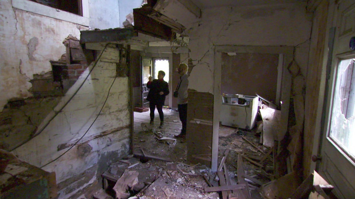 teichner-and-bryan-sansivero-at-ct-ruins.jpg 