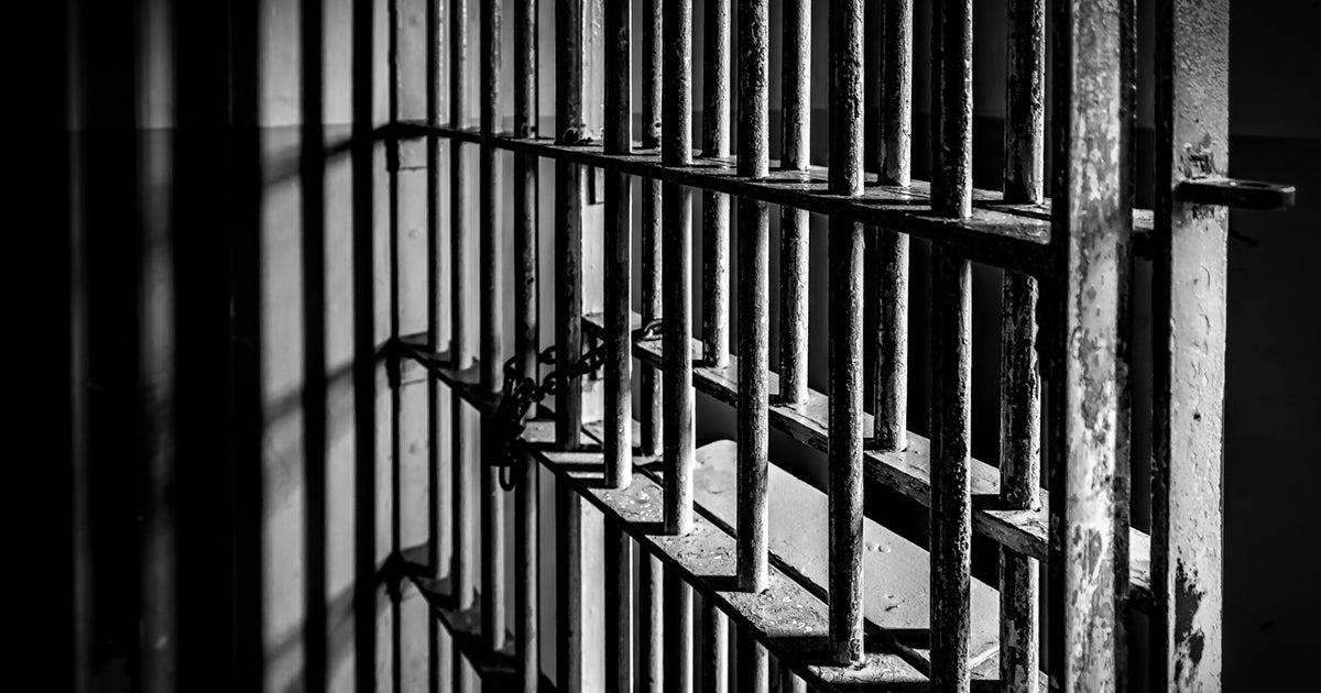 Teen taken into custody for shooting another teen in Arlington