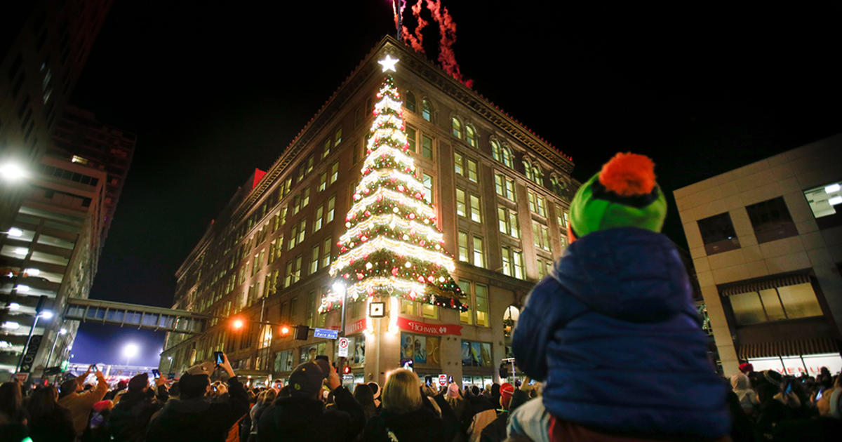 Downtown Pittsburgh Prepares For Light Up Night Festivities CBS