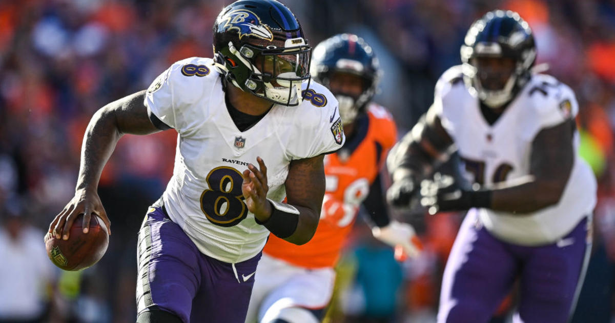 Late for Work 12/11: Comparing 2019 Lamar Jackson to 2006 Michael Vick