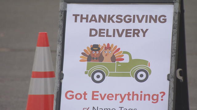 HOLIDAY-FOOD-DELIVERY-5VO.transfer_frame_58.jpeg 