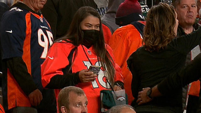 mask-fans-denver-broncos.jpg 