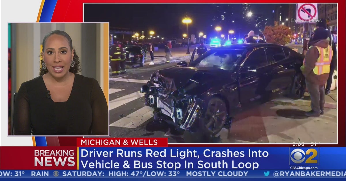 Car Crashes Into Bus Stop In South Loop - CBS Chicago