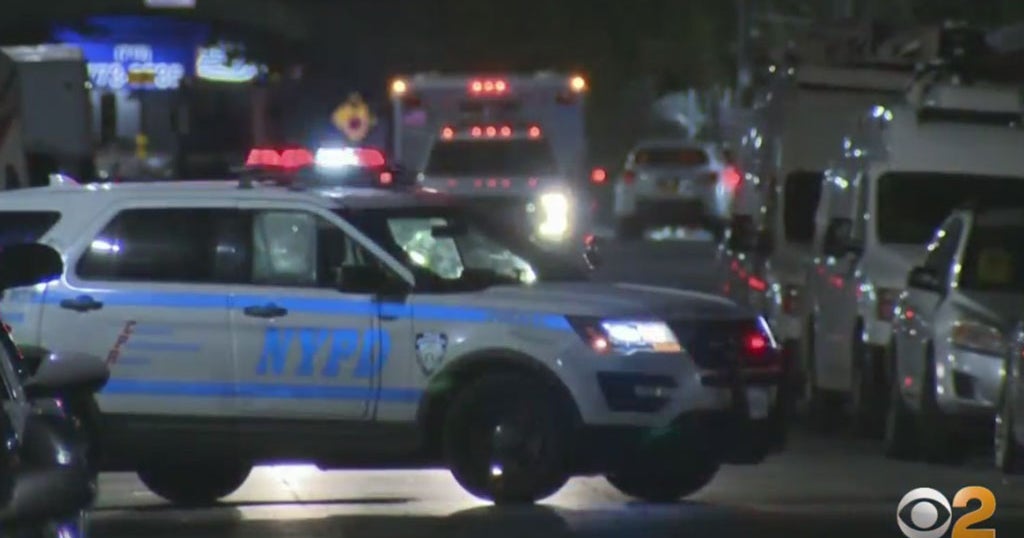 Police Officer Struck By Vehicle In Brooklyn - CBS New York