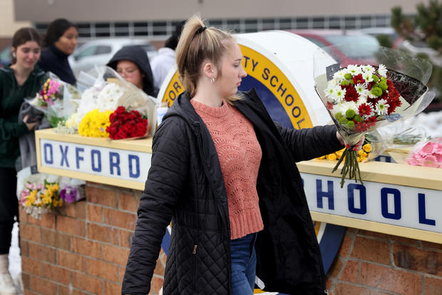 Shooting At Oxford High School In Michigan Leaves 4 Students Dead 