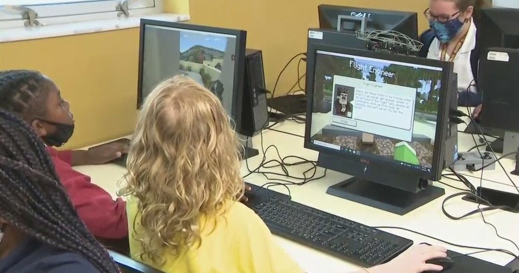 Schools Kicks Off Computer Science Education Week, Hour Of Code - CBS Miami