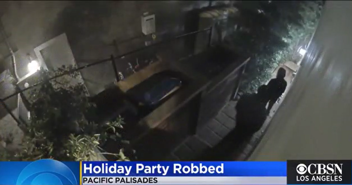 Police Begin Investigation Of Holiday Party Robbery - CBS Los Angeles