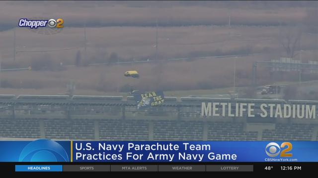 army-nave-game-parachute-team-metlife-stadium.jpg 