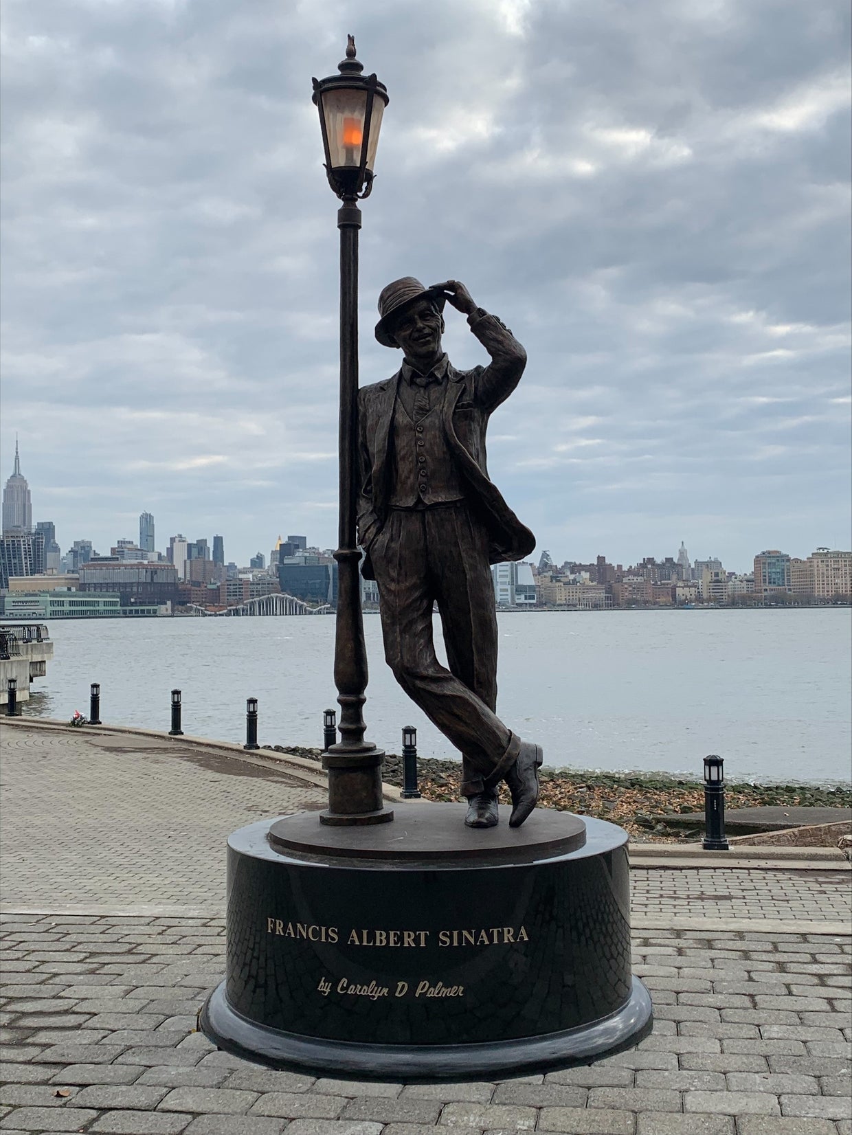 6Foot Statue Of Legendary Frank Sinatra Unveiled In Hoboken CBS New York