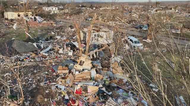 1213-cbsn-tornado-855562-640x360.jpg 