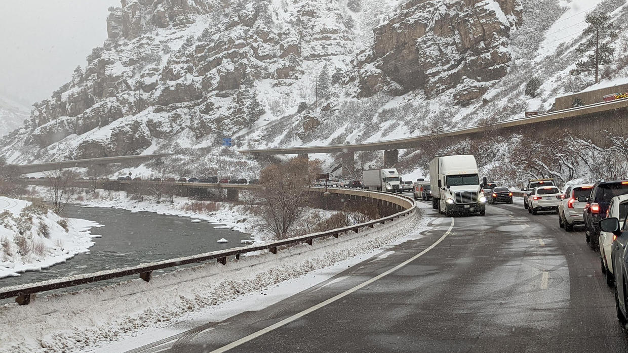 I 70 Reopened After 24 Vehicle Pileup In Glenwood Springs Cbs Colorado 4297