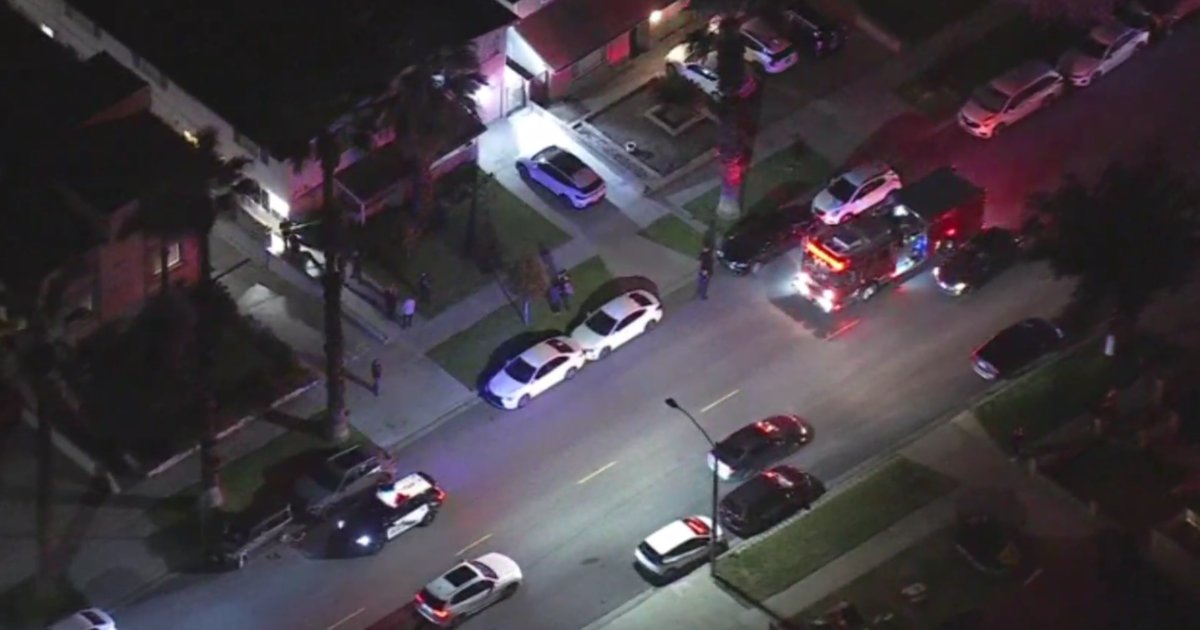 Woman Found Shot In Burbank Cbs Los Angeles