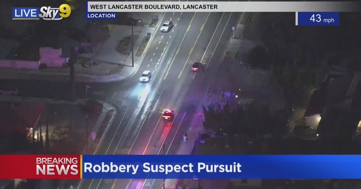 Police Apprehend Two Armed Robbery Suspects After Pursuit - CBS Los Angeles