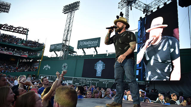 zac-brown-fenway.jpg 