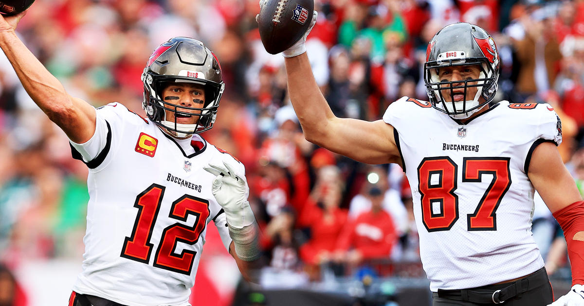 Watch: Brady & Gronk Training Together in Tampa - Bucs Report