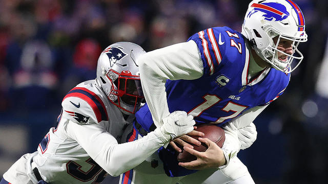 Bills stampede Patriots 47-17 in Wild Card game, end Mac Jones