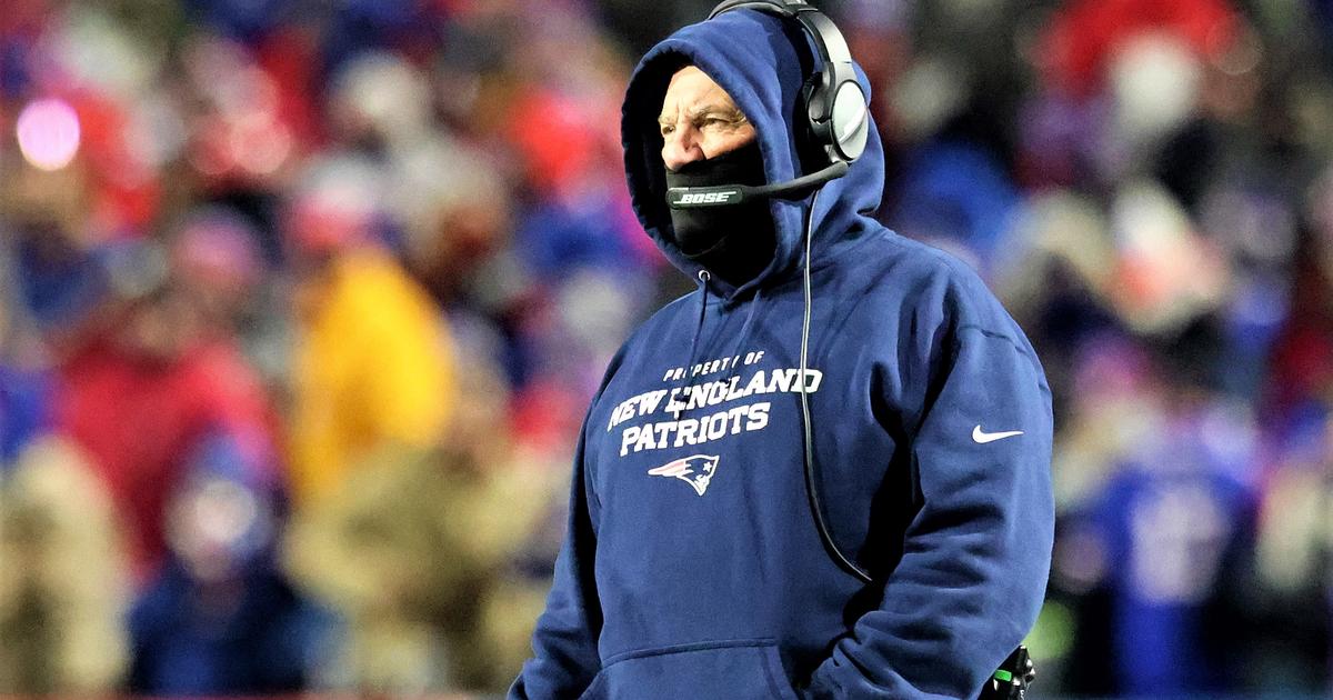 New England Patriots qualify for the playoffs with another lopsided win