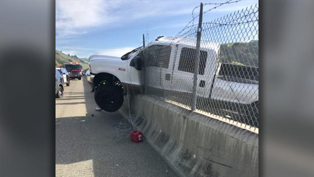 Truck Crashes Onto BART tracks in the East Bay 