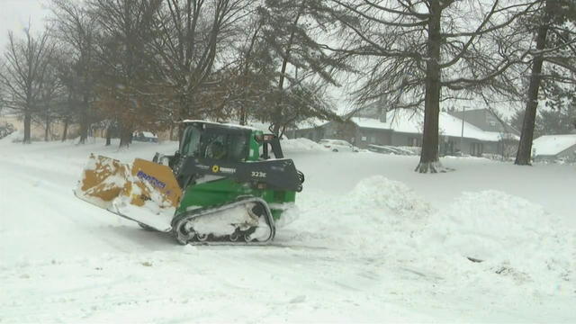 lns-Voorhees-snow-removal-012922_frame_13937.jpg 