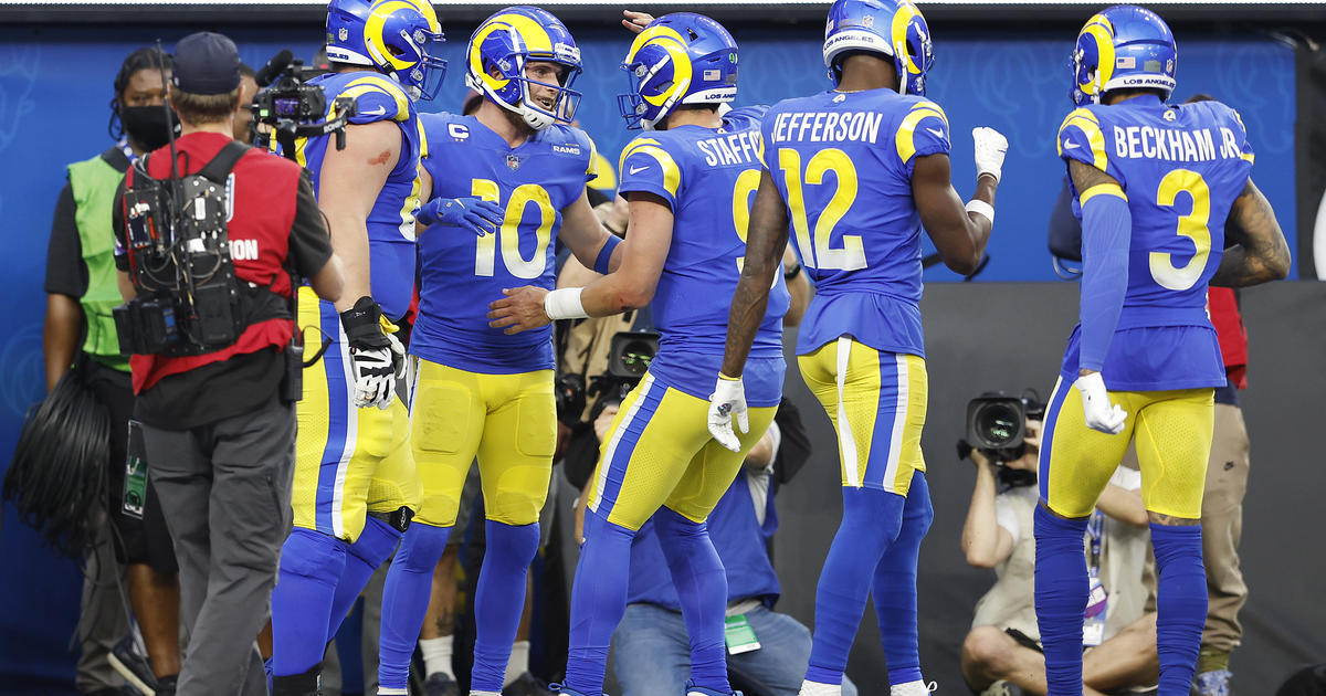 BEST PHOTOS: Best snapshots from Rams vs. San Francisco 49ers Week 18  matchup at SoFi Stadium