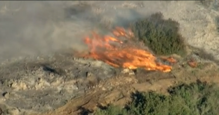 Massive brush fire erupts in Laguna Beach, forcing hundreds of