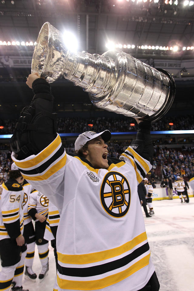 Tuukka Rask reacts to criticism of him, lack of Stanley Cup title