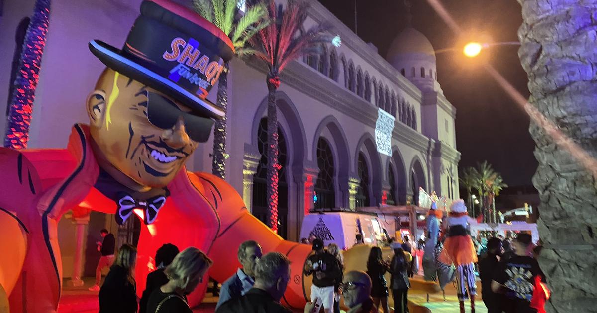 Super Bowl: Shaq's Fun House Draws Large Crowd, Celebrities With Live  Music, Entertainment - CBS Los Angeles