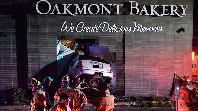 oakmont-bakery-crash.jpg 
