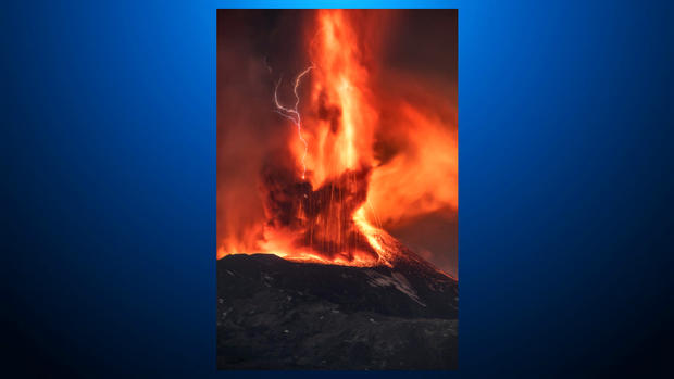 Mount Etna eruption volcanic storm 