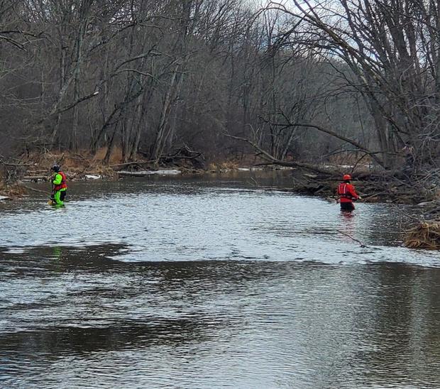 Libertyville Fire Swift Team Divers Search For Body Of Thomas Howe 