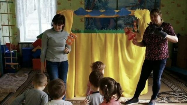 cbsn-fusion-ukraine-blames-separatists-for-school-shelling-thumbnail-898832-640x360.jpg 