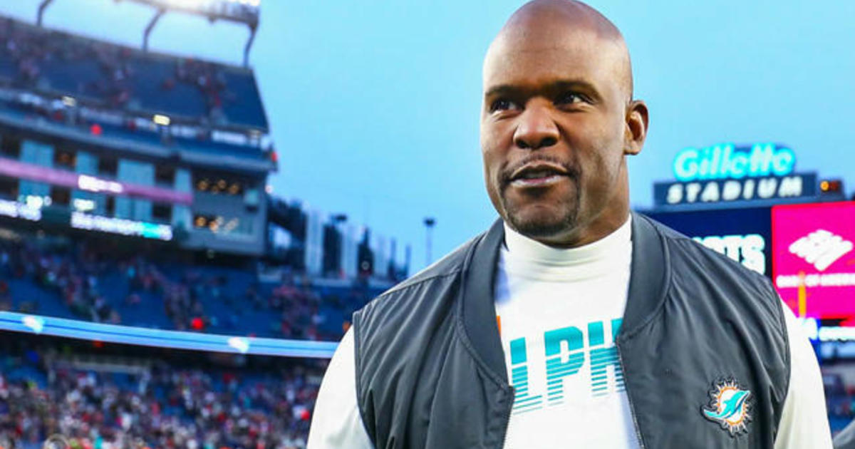 Brian Flores sues NFL and three teams for racial discrimination : NPR