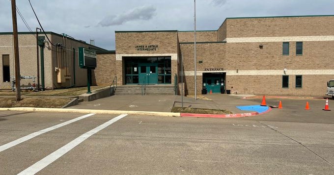 Kennedale's Arthur Intermediate Students Temporarily Moving To Other