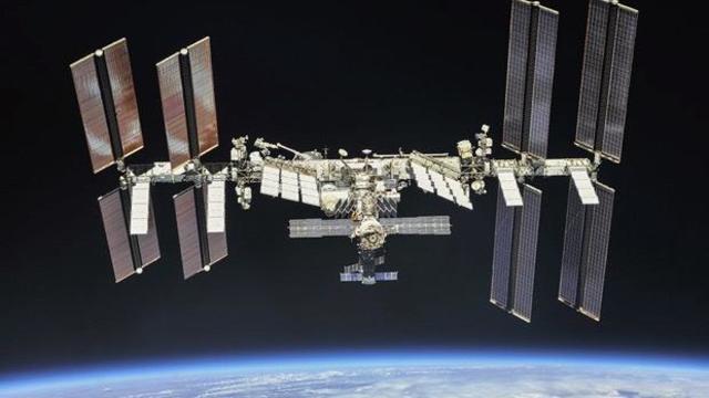 iss-sideview.jpg 