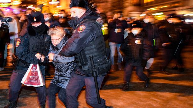 Worldwide protests after Russia invades Ukraine 