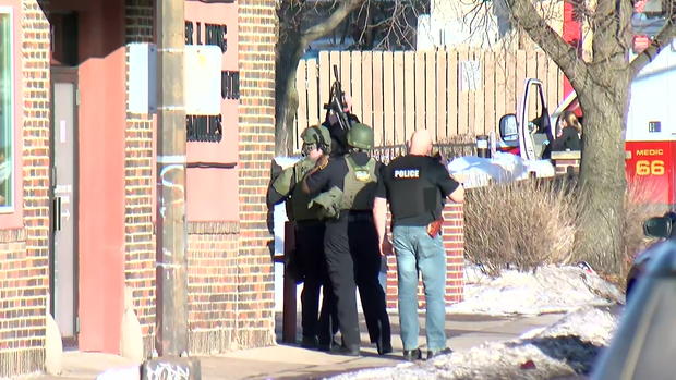 St. Paul Gas Station Hostage Situation 