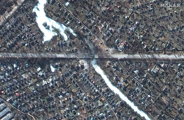03-destroyed-bridge-and-homes-chernihiv-ukraine-28feb2022-wv2.jpg 