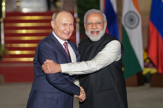 Putin in New Delhi for Bilateral Talks with Modi as India Takes Delivery of Russian Weaponry