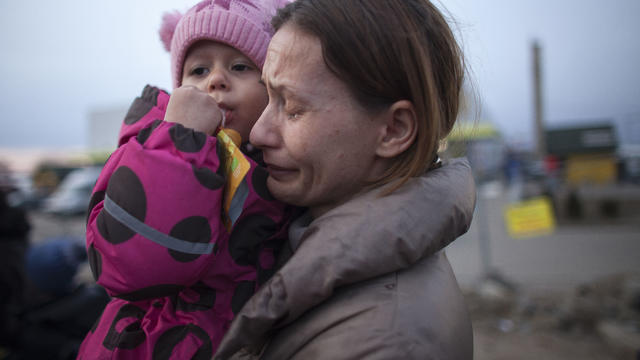 ukraine-mother-kid.jpeg 