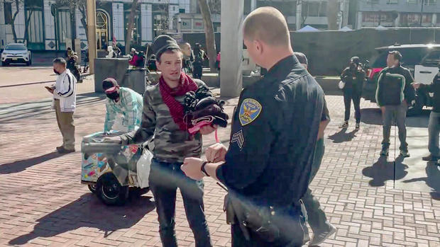 Police Outreach in San Francisco Tenderloin 