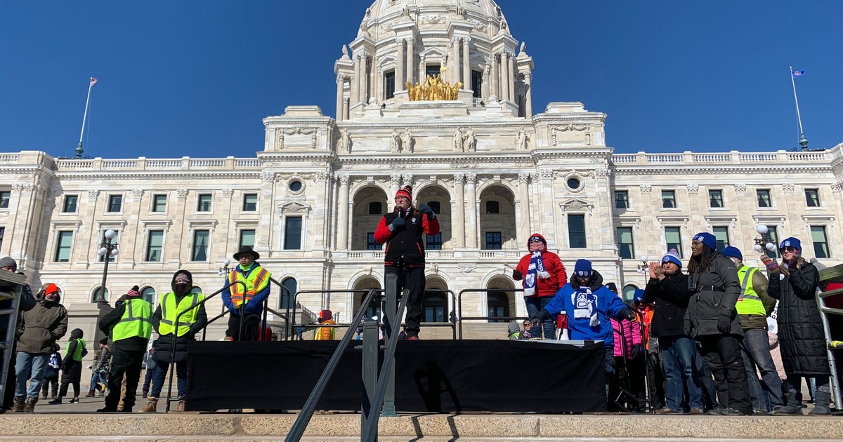 Minneapolis Educators Rally Outside Capitol, Urge Legislature To Use ...