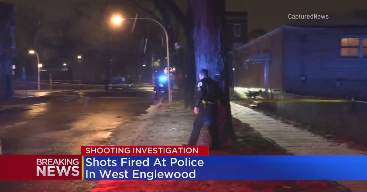 Shots fired at police officers in West Englewood - CBS Chicago