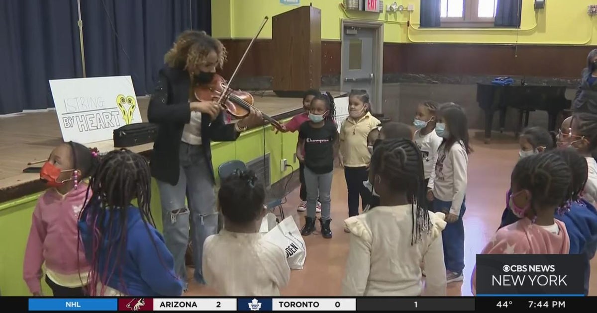 Violinist, viral sensation Ezinma inspires NYC students through