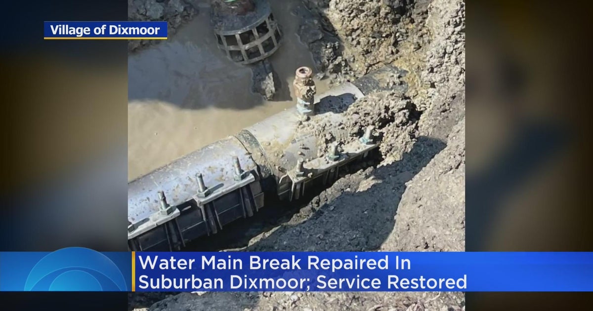 Water main break repaired in Dixmoor, service restored - CBS Chicago