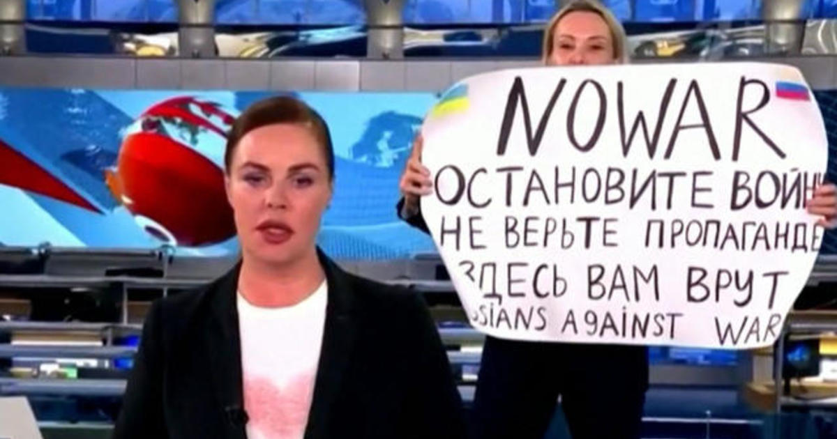 Russian Journalist Marina Ovsyannikova Fined After Anti War Protest During State Run Newscast 