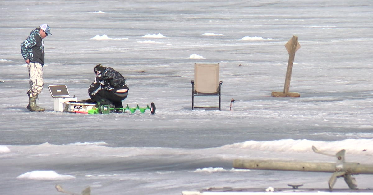 Operating full bore': Ice fishing season finally underway in Manitoba after  mild weather delay