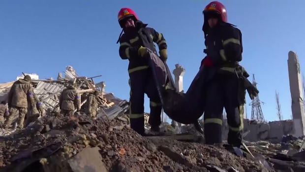 Body Pulled From Rubble In Ukraine 
