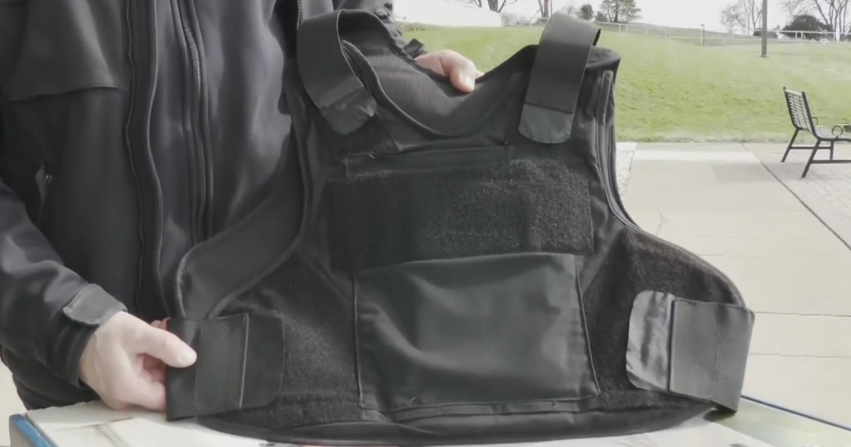 Hochul administration clarifies body armor ban because it doesn't apply to  protection used by Buffalo gunman - CBS New York